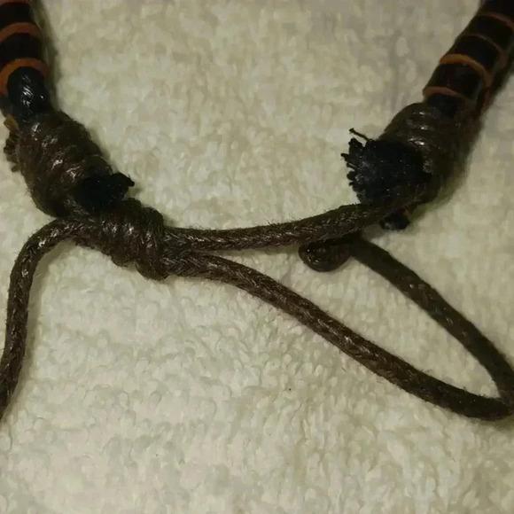 Handmade Leather Unisex Bracelet - Picture 3 of 4